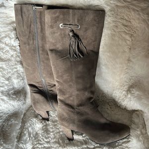 Real suede grey boots